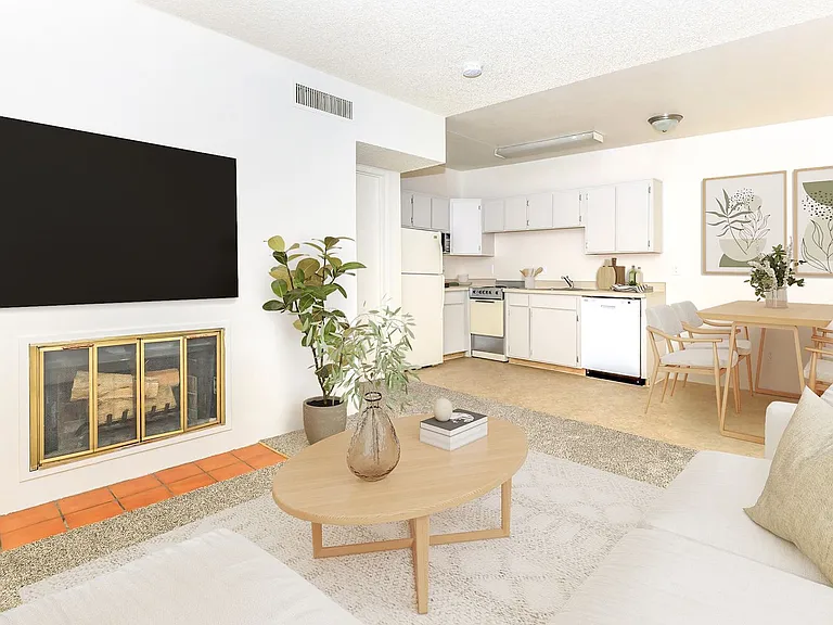 Sterling Pointe Apartments — Photo 27