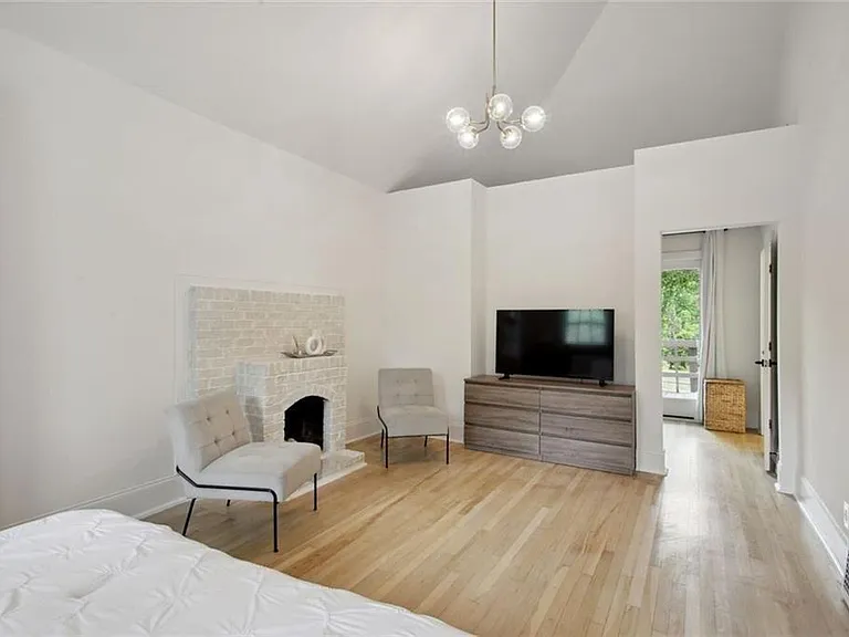 1720 Flagler Ave NE — Photo 14