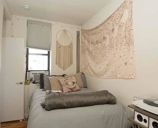 4th image of 61 Delancey St #5D