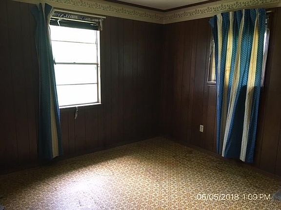 5th image of 739 Winchester Dr