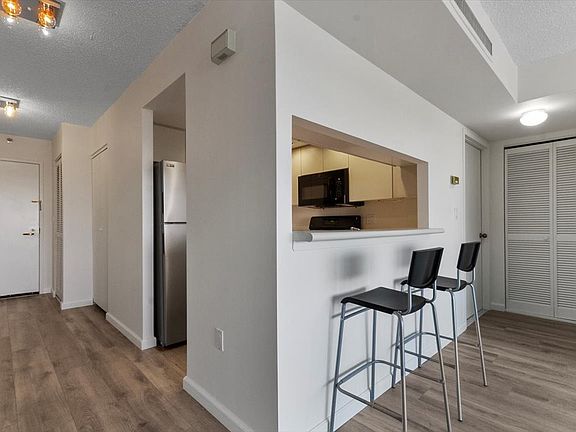 5th image of 10 Stewart Pl APT 8CE