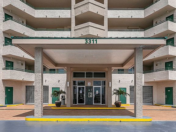 4th image of 3311 S Atlantic Ave APT 303