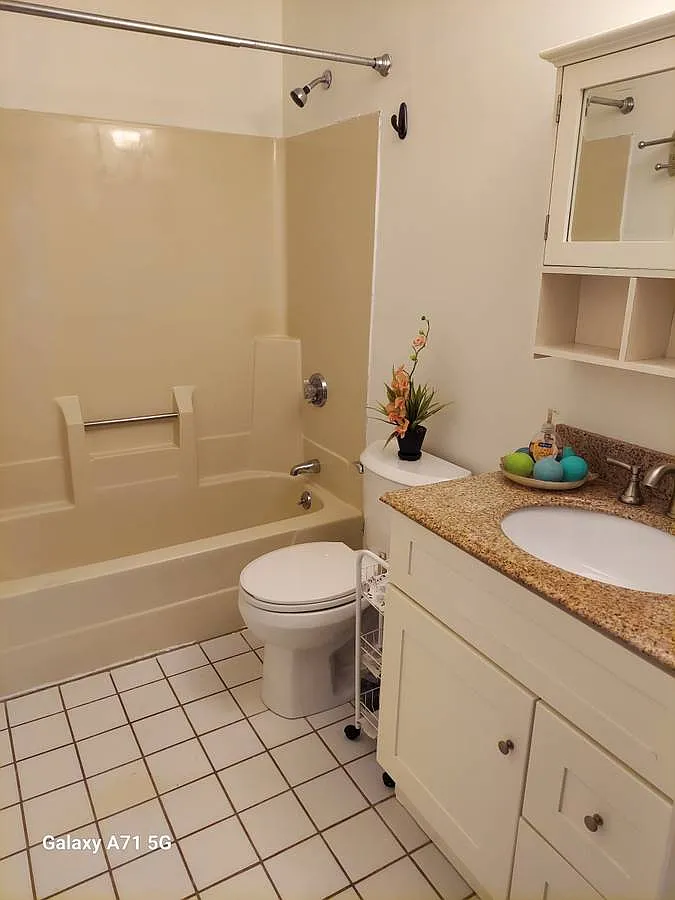 2 bed, 900 sqft, $2,600 — Photo 4