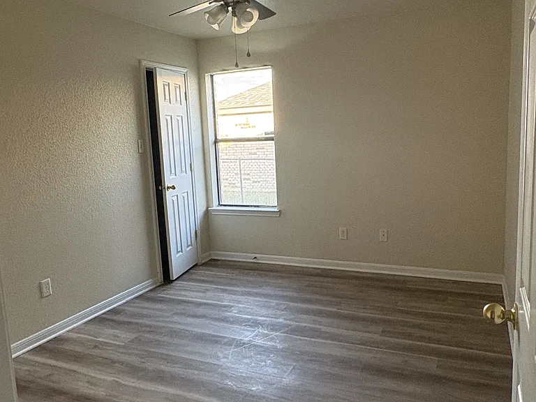 1207 Cinch Dr #B — Photo 7