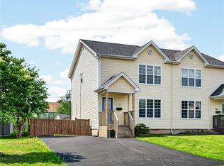 143 Mount Pleasant Rd, Moncton, NB E1G5J4