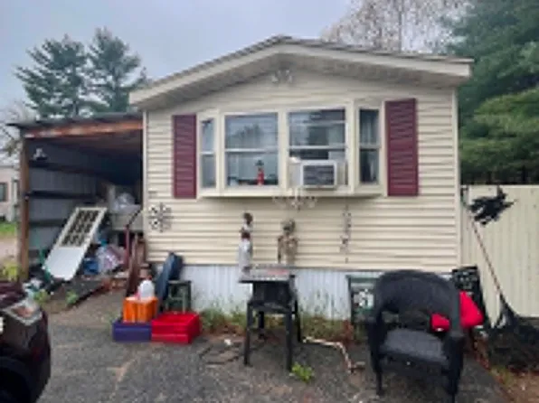 21 Fernald Lane, Rochester, NH 03867