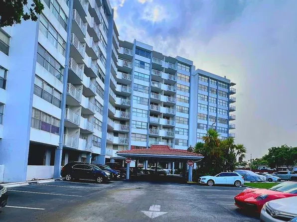 1200 NE Miami Gardens Dr #W214, Miami, FL 33179