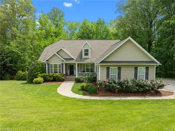 7986 Fogleman Way, Oak Ridge, NC 27310