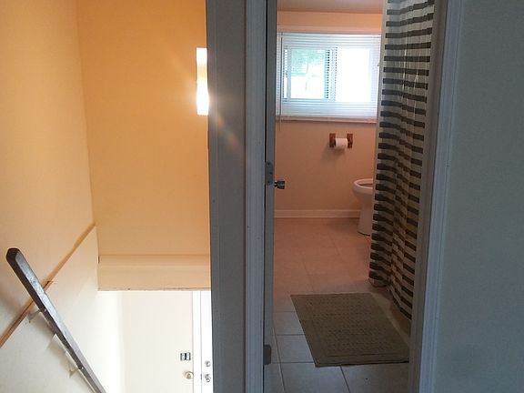 Apartment with full bath.