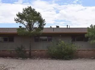 28 Ranch Rd, Cedar Crest, NM 87008