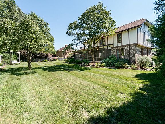 5th image of 304 Fruitwood Ln