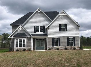 518 Broad Gate Rd, Fayetteville, NC 28311