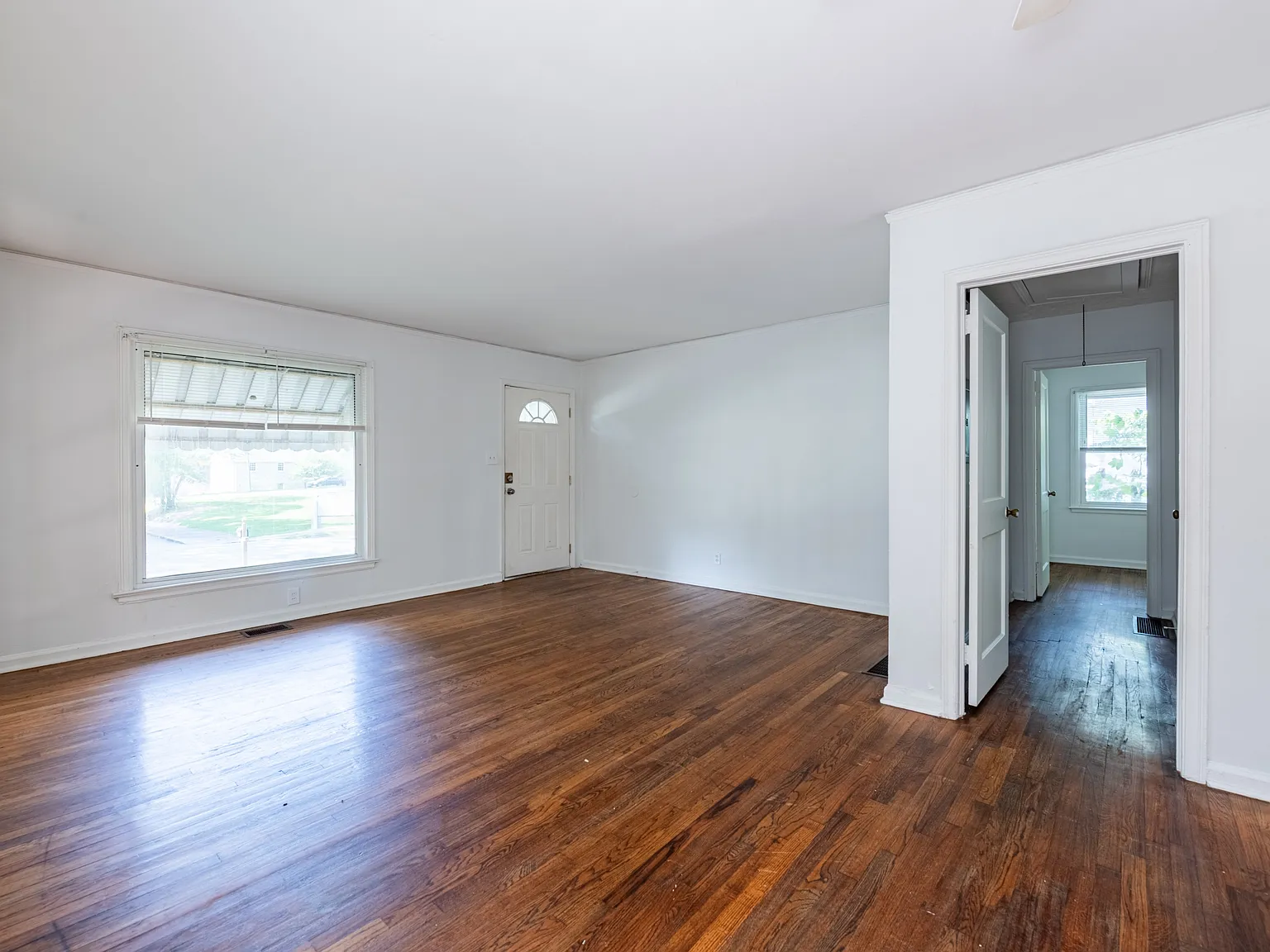 1555 Venetian Drive Southwest - 1 — Photo 2