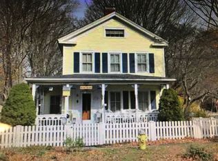 127 E Main St, Clinton, CT 06413