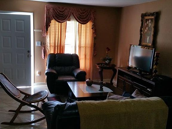 5th image of 119 Hermosillo Dr