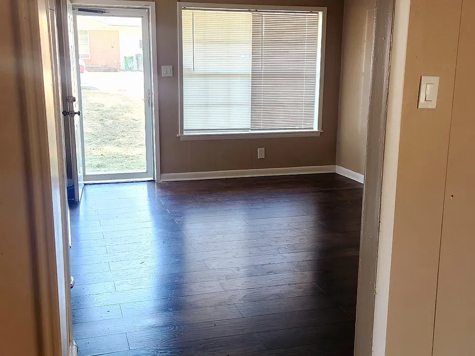 32 Rosemoor Dr