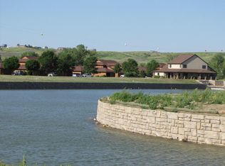2026 Beach Dr, Fort Pierre, SD 57532