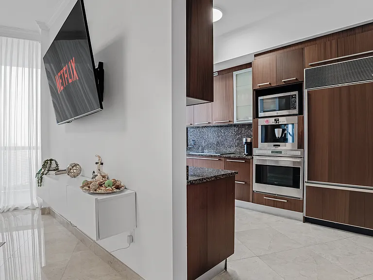 15901 Collins Ave #2305 — Photo 10