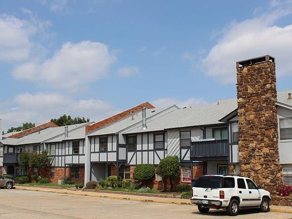 2nd image of 2620 N Ann Arbor Ave APT 111