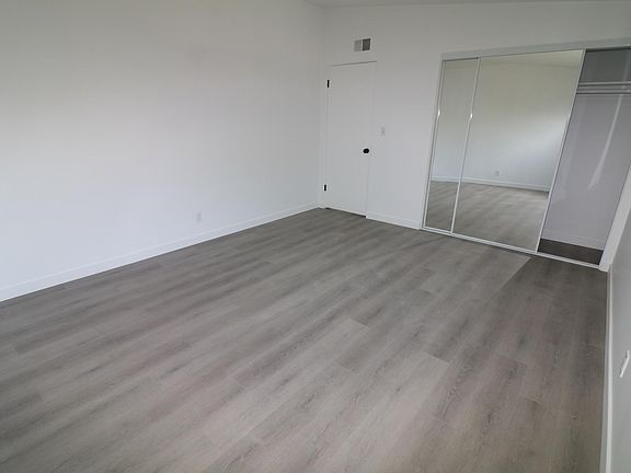 5th image of 3203 Bayside Dr