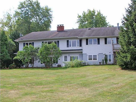 3rd image of 103 Conneauttee Dr