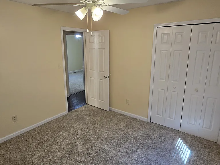 10005 Bluegrass Rd — Photo 12