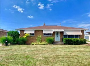 579 E Meadowlawn Blvd, Seven Hills, OH