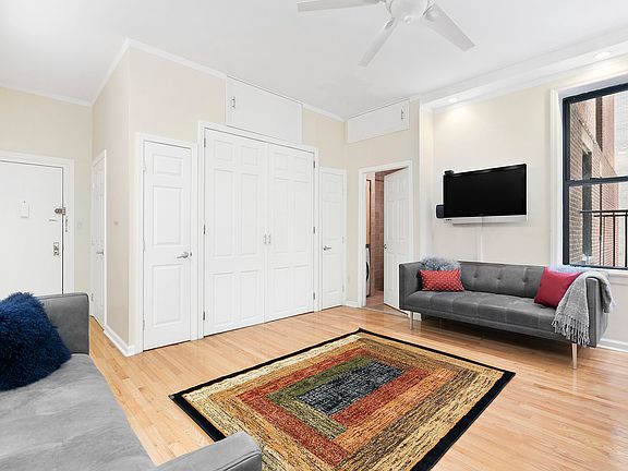 4th image of 140 W 69th St APT 79A