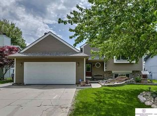 13565 Chandler St, Omaha, NE 68138