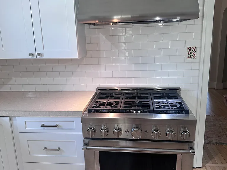 734 2nd St E — Photo 12