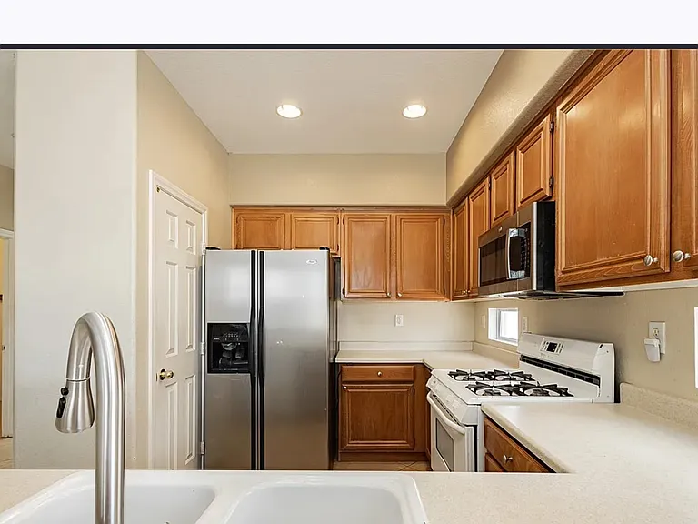 11421 Drappo Ave — Photo 5