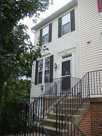 End-unit townhome