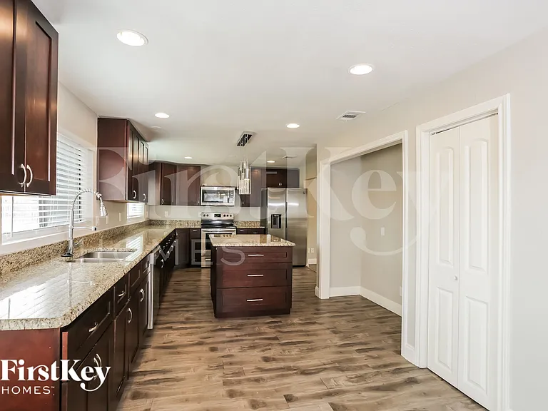 2345 Kildeer Trl — Photo 4