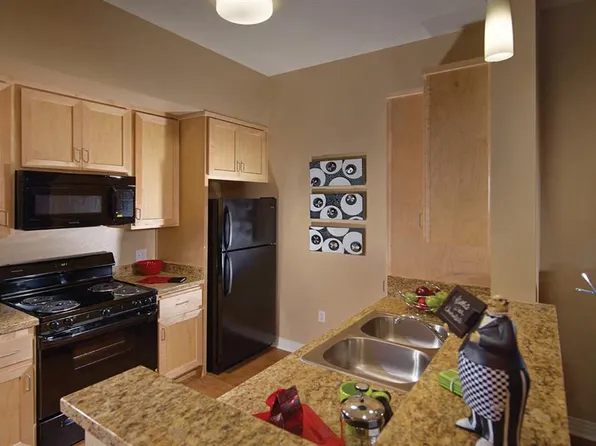 NOHO Senior Arts Colony, 10747 Magnolia Blvd APT 208, North Hollywood, CA 91601