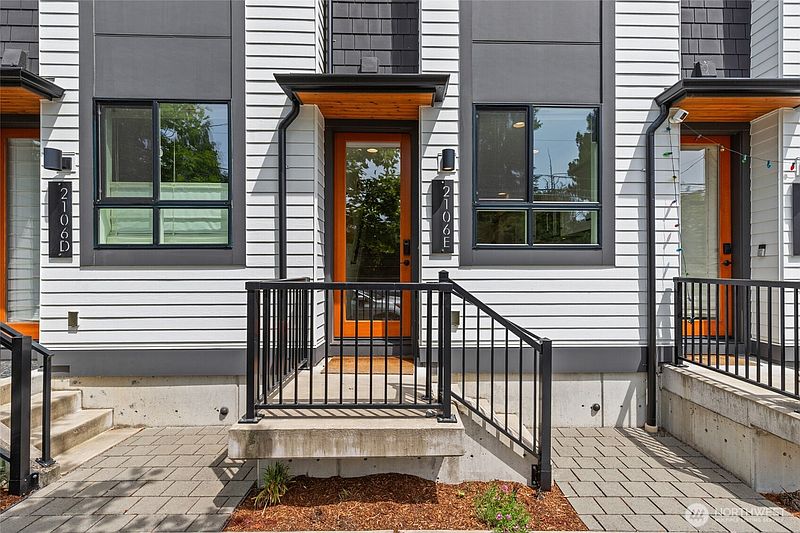 4th image of 2106 NE 85th Street #E