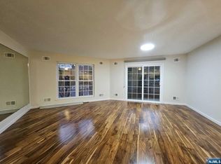 1526 Westgate Dr, Fort Lee, NJ 07024