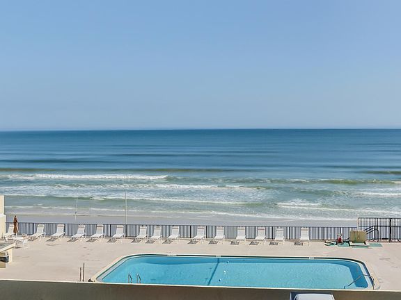 2nd image of 2987 Atlantic Ave #306