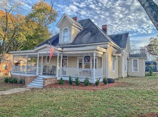 86 Bowden St, Commerce, GA 30529