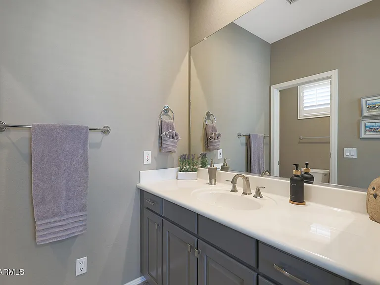 1740 W Bartlett Way — Photo 21