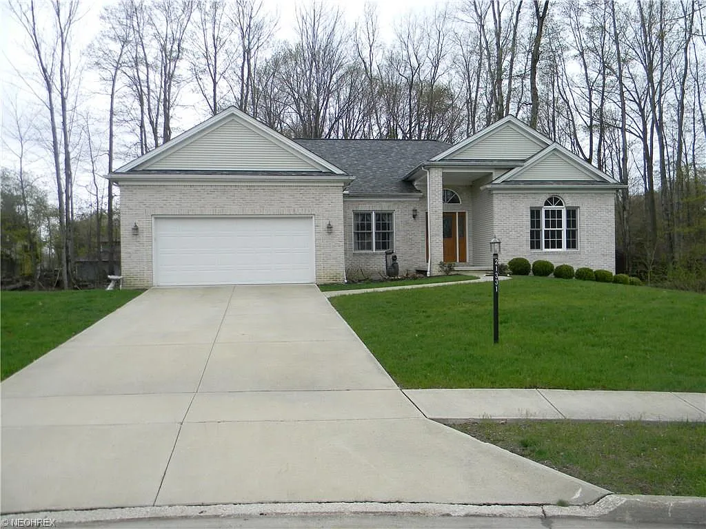 116 Blue Spruce Cir photo 1