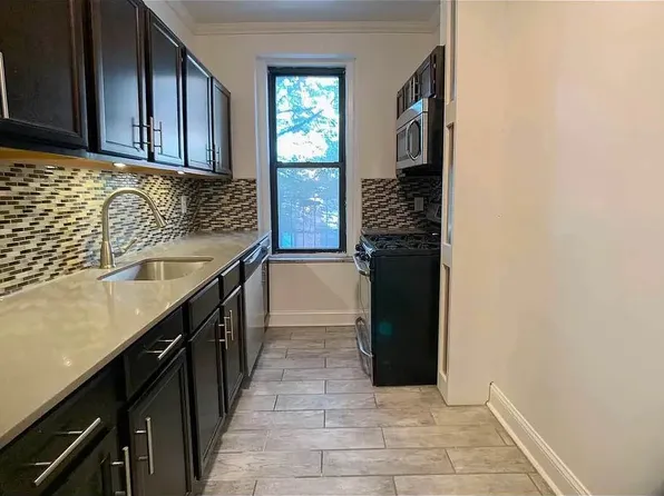 30-95 29th Street image 1 of 3