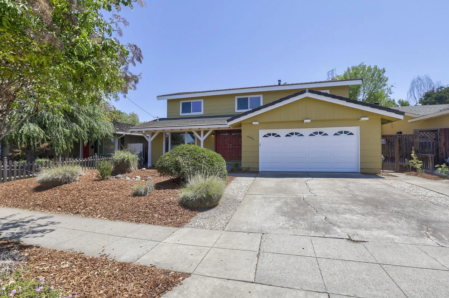 1580 Creek Dr photo 1