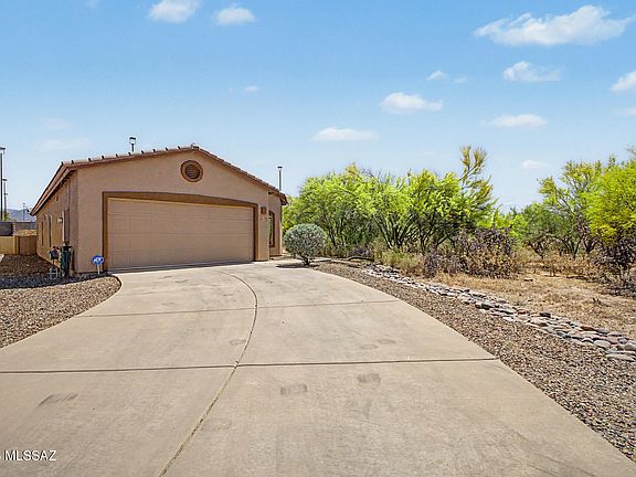 2nd image of 1137 S Speckled Stone Way