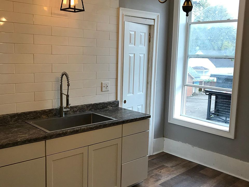 1st image of 456 Leonard St NW #2