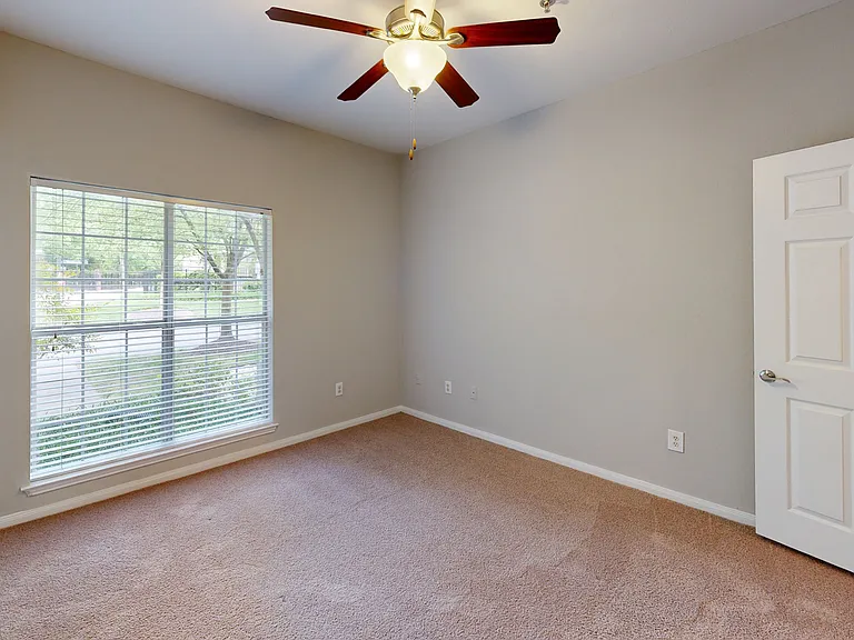 The Carriage Homes at Wyndham — Photo 34