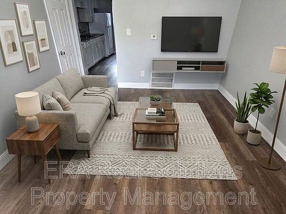 4th image of 2999 E 11th Ave