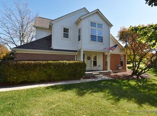 52 Ione Dr UNIT D, South Elgin, IL 60177