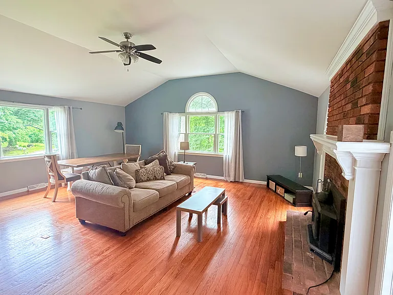 500 Wolcott Ln — Photo 9