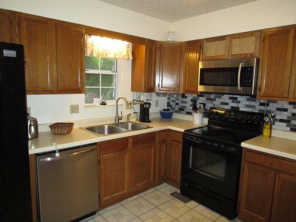 5th image of 6653 Bay Circle Dr