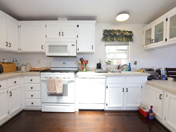 2nd image of 600 E Weddell Dr Space 261